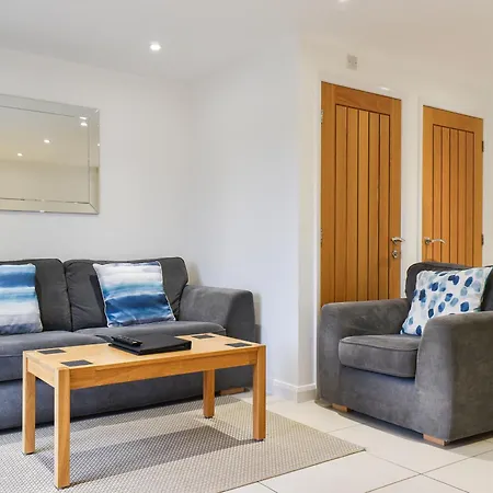 Oak - Uk48269 * Whitby